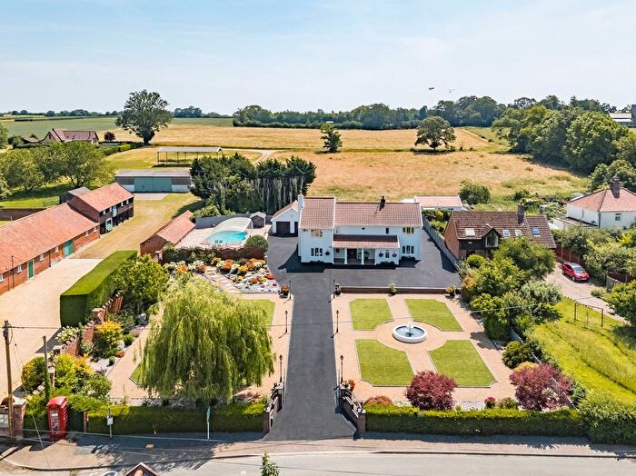 6 Bedroom Detached House For Sale In The Street, Wramplingham, NR18
