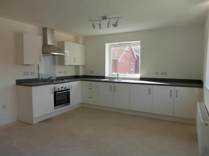 2 Bedroom Flat To Rent In Boldison Close, Bicester Road, Aylesbury, HP19