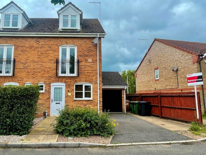 3 Bedroom House To Rent In Park Home Avenue, Hampton Vale, PE7