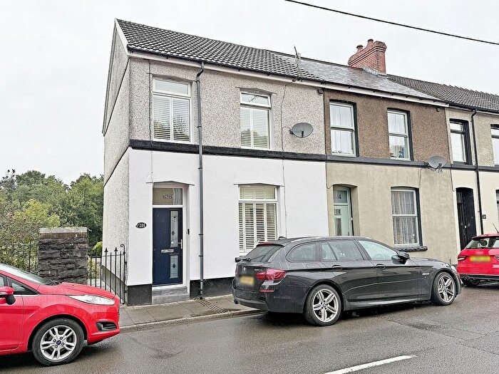3 Bedroom End Of Terrace House For Sale In Mill Street, Tonyrefail, Porth, Rhondda Cynon Taff., CF39