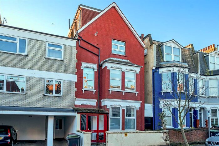 2 Bedroom Flat To Rent In Hampden Road, Hornsey, N8