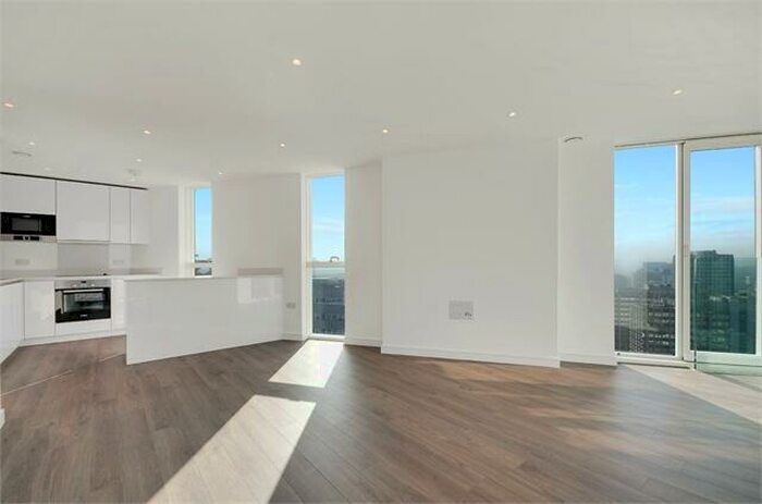 2 Bedroom Apartment For Sale In Pinnacle Apartments, Saffron Central Square, Croydon, CR0