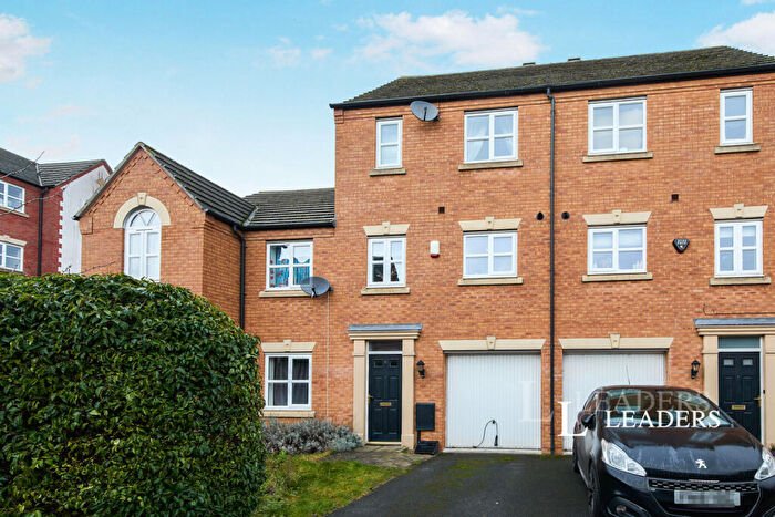 3 Bedroom Semi Detached House To Rent In Channel Crescent, DE24