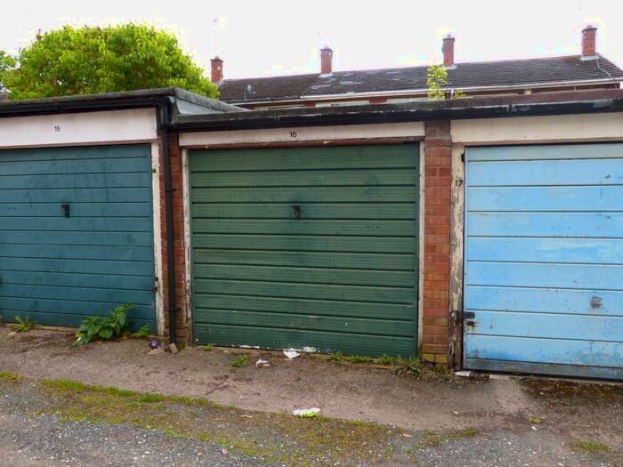 Property To Rent In Lomaine Drive, Birmingham, B30