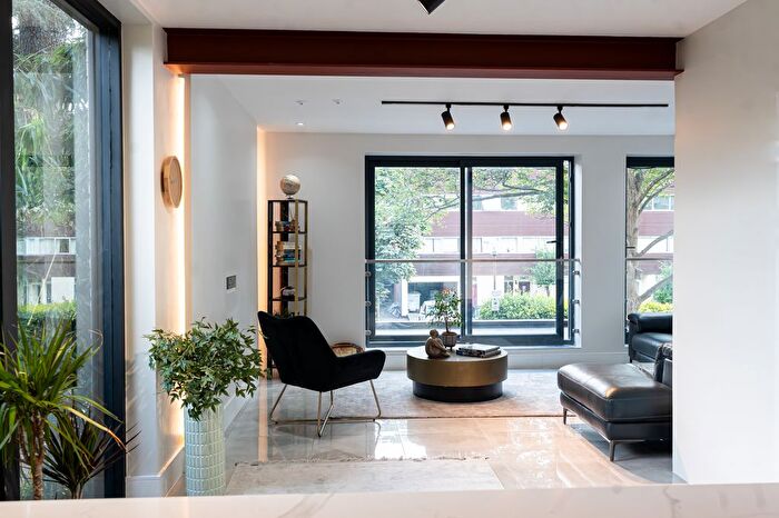 1 Bedroom Town House To Rent In Claudia Place, London, SW19