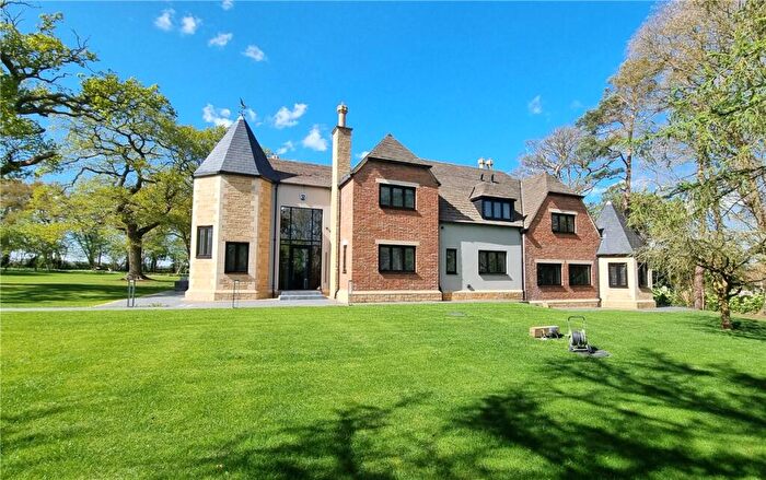 5 Bedroom Detached House For Sale In Yarwell Road, Wansford, PE8