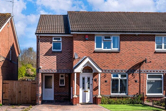3 Bedroom Semi-Detached House For Sale In The Chase, Dunstall Park, Wolverhampton, West Midlands, WV6