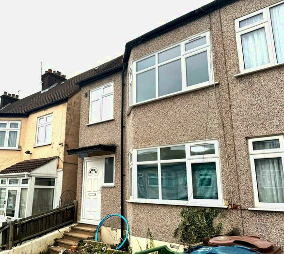 5 Bedroom End Of Terrace House To Rent In Scarsdale Road, Harrow, HA2