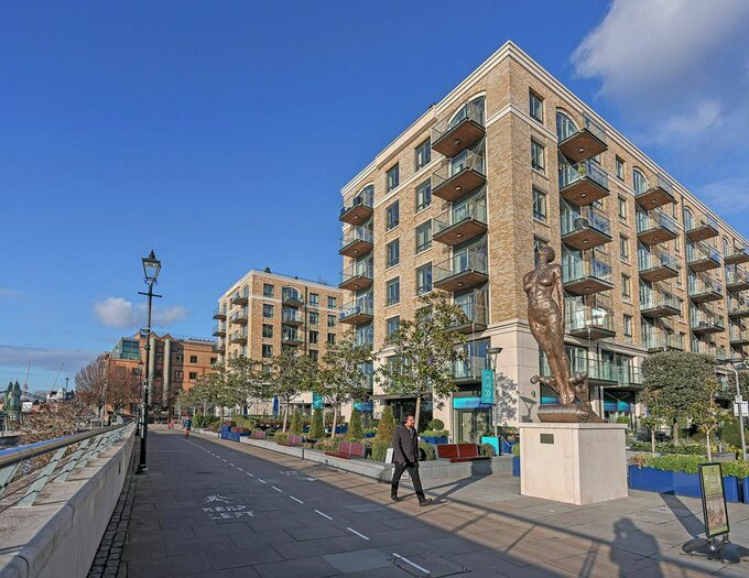 2 Bedroom Flat For Sale In Chancellors Road, Hammersmith, W6