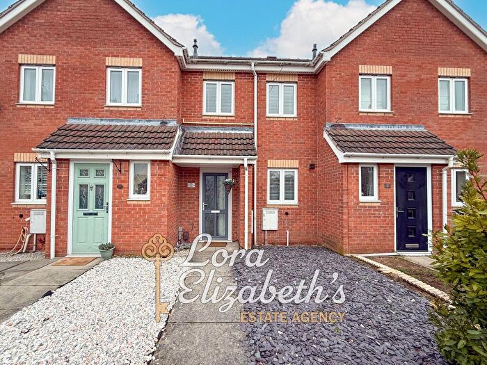 2 Bedroom Town House For Sale In Marley Bank, Mansfield, Nottinghamshire, NG18