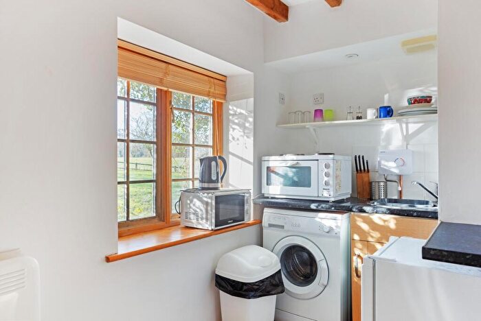 Flat To Rent In Cods Hill Beenham, RG7 - Photo 5