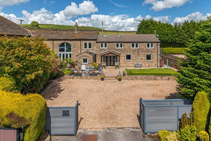 4 Bedroom Barn Conversion For Sale In Whitecroft Barn, Otley Road, High Eldwick, Bingley, BD16
