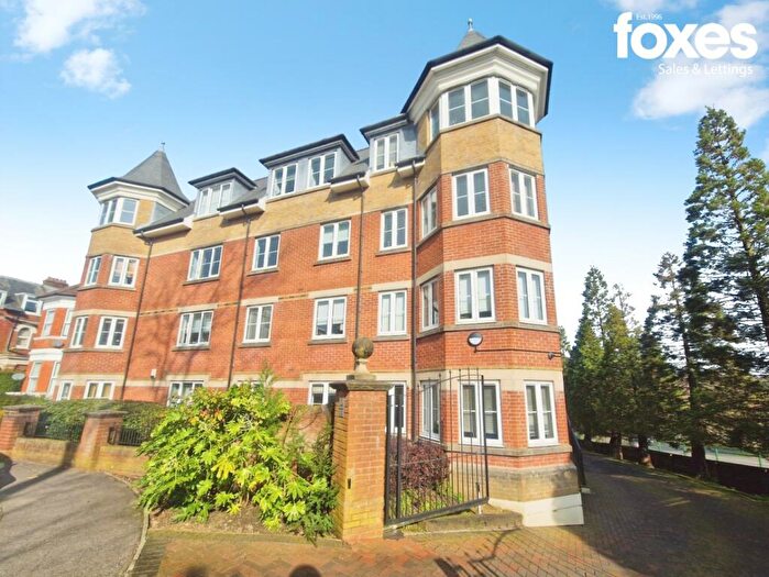 2 Bedroom Apartment For Sale In St. Georges Gate, Norwich Avenue West, Bournemouth, Dorset, BH2