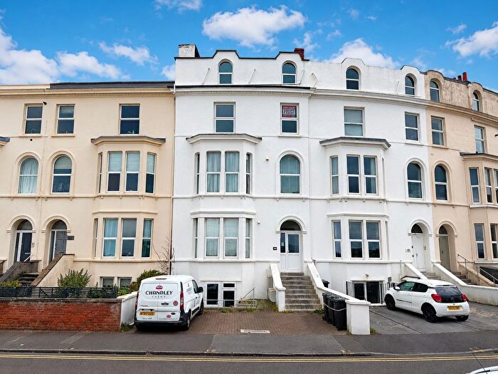 2 Bedroom Flat For Sale In Esplanade, Burnham-On-Sea, TA8