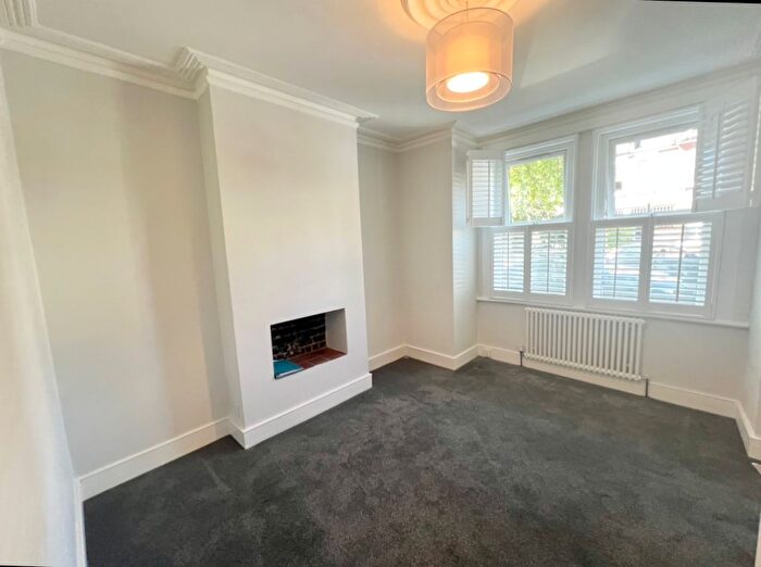 2 Bedroom Flat To Rent In Seaford Road, Ealing, W13