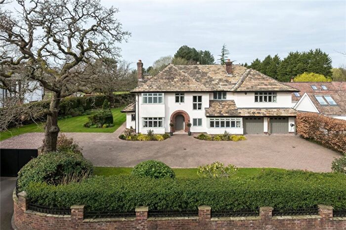 5 Bedroom Detached House For Sale In Hough Lane, Wilmslow, Cheshire, SK9