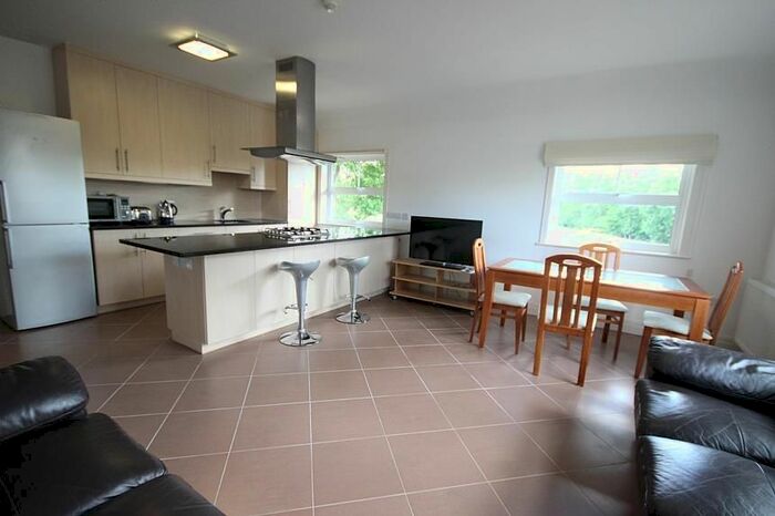 2 Bedroom Flat To Rent In Amherst Road, London, W13