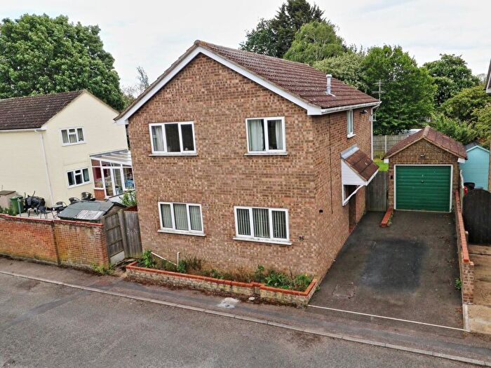 4 Bedroom Detached House For Sale In Collingwood Road, Eaton Socon, St Neots, PE19