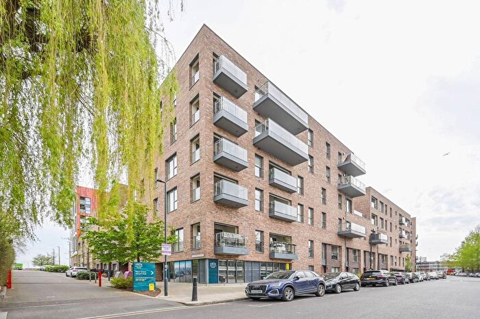2 Bedroom Flat For Sale In Willow House, Canary Wharf, London, E14