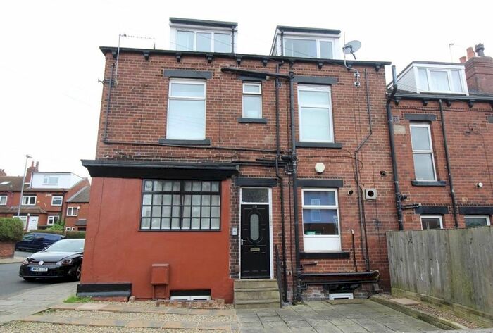 2 Bedroom Flat To Rent In Woodside Avenue, Burley, Leeds, LS4