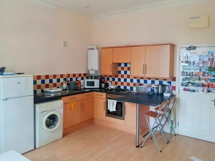 1 Bedroom Flat To Rent In Victoria Park Road, Victoria Park, LE2