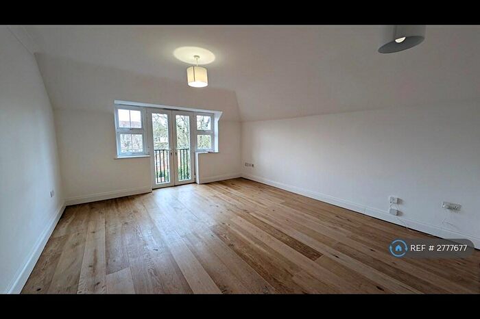 2 Bedroom Flat To Rent In Eaton Road, Sutton, SM2