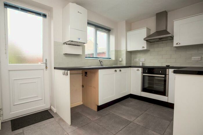 2 Bedroom Semi-Detached House To Rent In Rosebay Avenue, Nottingham, NG7