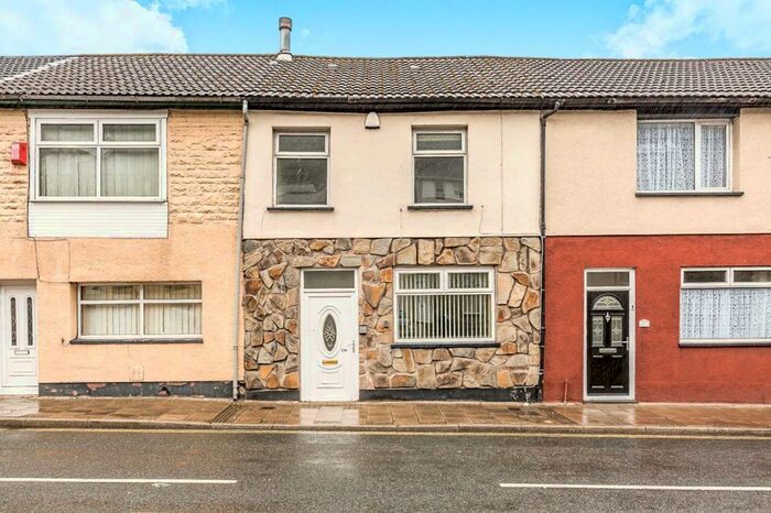 3 Bedroom House To Rent In Ynyshir Road, Porth, CF39