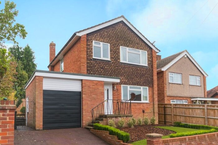 3 Bedroom Detached House To Rent In Belmont Park Avenue, Maidenhead, SL6