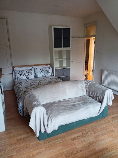 1 Bedroom Flat To Rent In Willesden Green, London, NW2