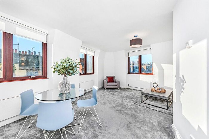 1 Bedroom Flat To Rent In Bulstrode Street, London, W1U