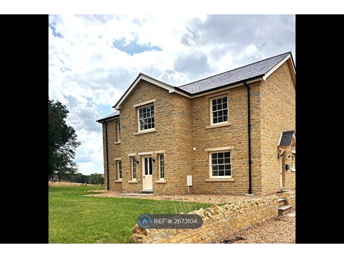 4 Bedroom Detached House To Rent In Crown Farm Road, Bedford, MK43