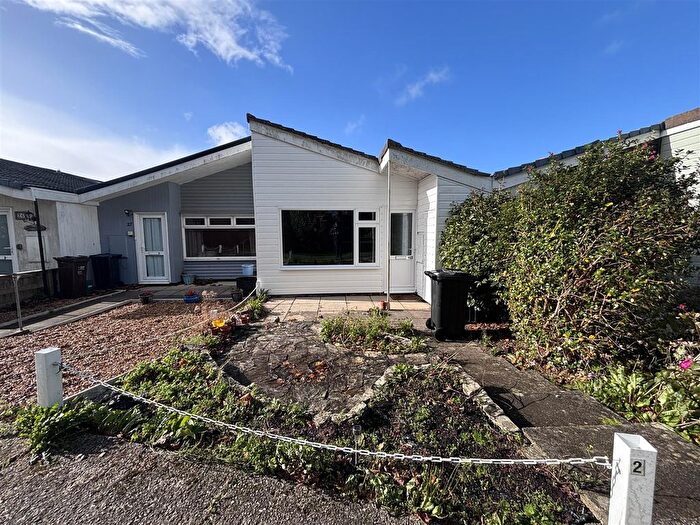 2 Bedroom Terraced Bungalow For Sale In Mount Hawke, Truro, Cornwall, TR4
