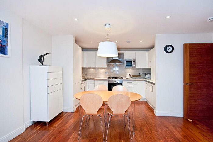 2 Bedroom Apartment To Rent In Clerkenwell Rd, EC1M