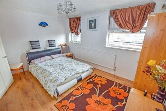 1 Bedroom Flat To Rent In Bellflower Path, Romford, RM3