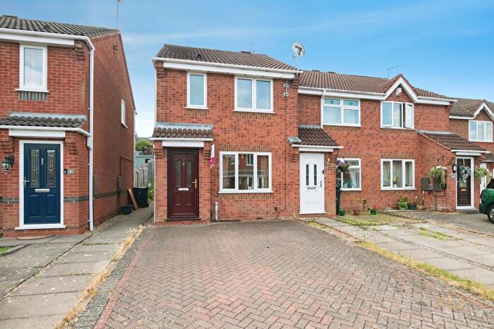 2 Bedroom Semi-Detached House For Sale In Denbigh Close, Dudley, DY1
