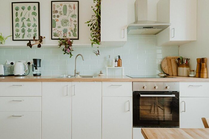 2 Bedroom Apartment For Sale In The Glebe, Thorverton, EX5