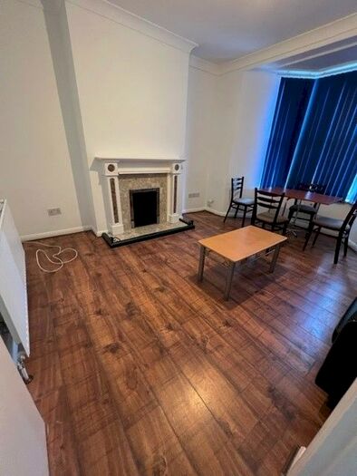 1 Bedroom Flat To Rent In High Road, Leytonstone, London, E11