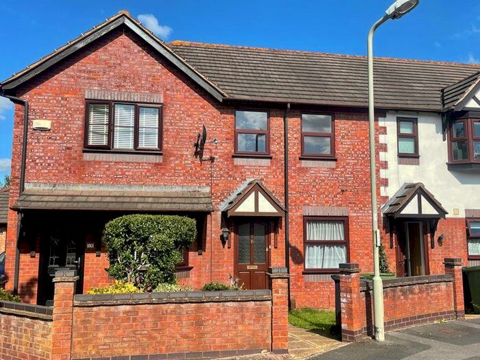 2 Bedroom Terraced House To Rent In Middlemoor, Exeter, EX1