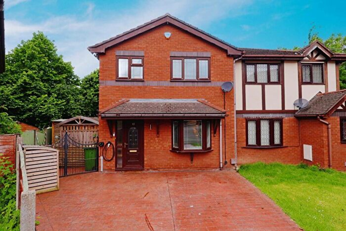 3 Bedroom Semi-Detached House For Sale In Rhosddu Road, Wrexham, LL11