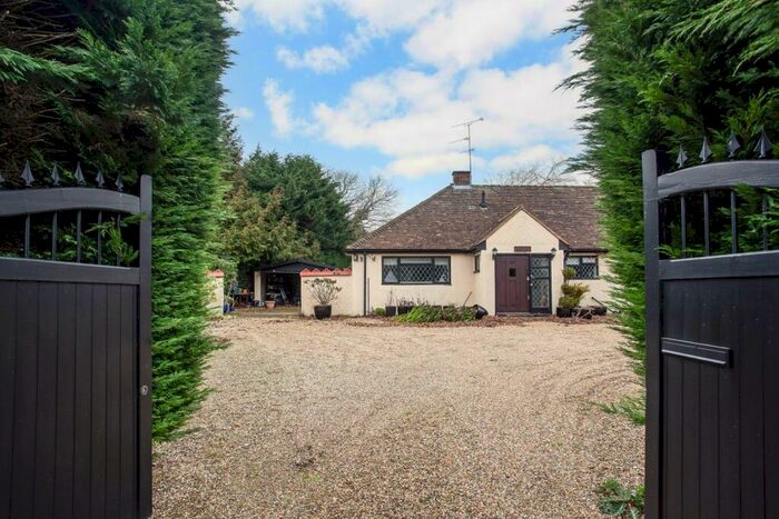 3 Bedroom Bungalow For Sale In London Road, Spellbrook, Bishop's Stortford, Hertfordshire, CM23