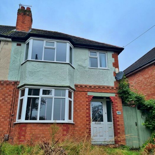 3 Bedroom Semi-Detached House To Rent In Barrows Lane, Sheldon, Birmingham, B26