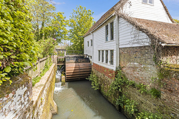 4 Bedroom Detached House For Sale In Mill Lane, Hellingly, East Sussex, BN27