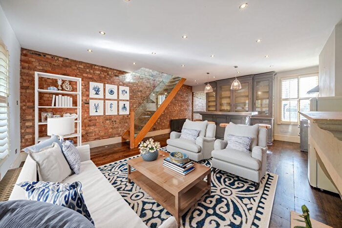 3 Bedroom Maisonette For Sale In New Kings Road, London, SW6