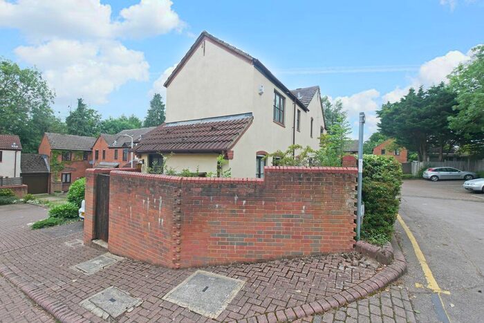 1 Bedroom Semi-Detached House To Rent In Fairlight Drive, Uxbridge, UB8