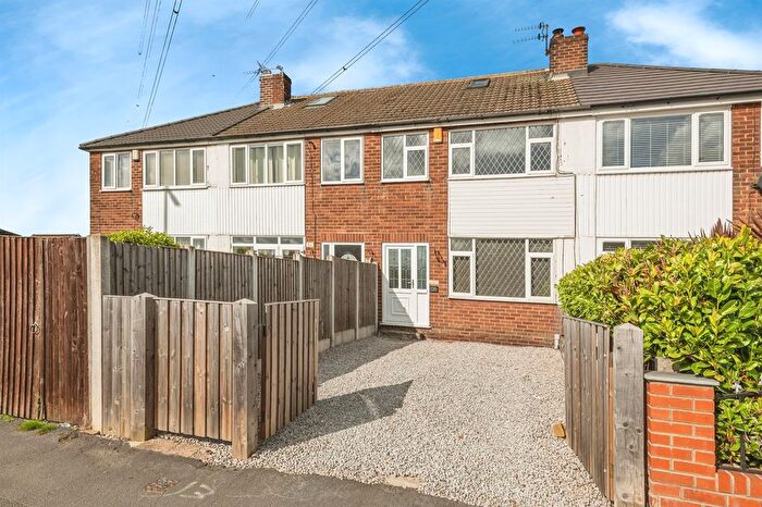 3 Bedroom Terraced House For Sale In Potovens Lane, Outwood, Wakefield, WF1