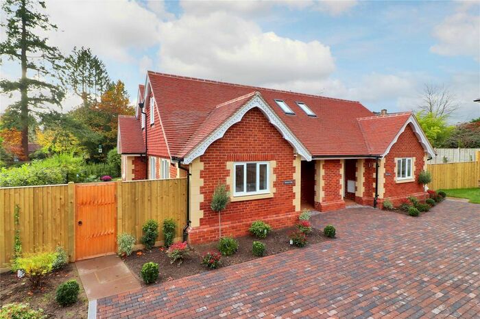 2 Bedroom Semi-Detached House To Rent In Bayhall Road, Tunbridge Wells, Kent TN2