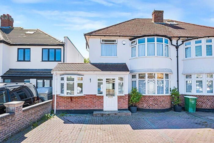 3 Bedroom Semi Detached House For Sale In Main Road, Sidcup, DA14