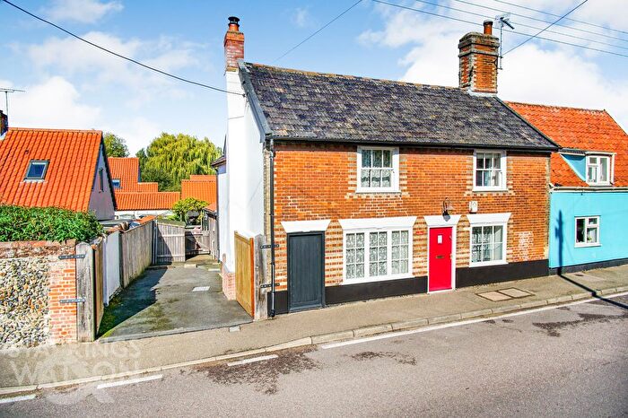 3 Bedroom Semi-Detached House For Sale In The Street, Rickinghall, Diss, IP22