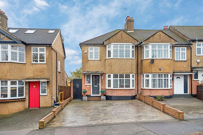 3 Bedroom Semi Detached House For Sale In Mount Park Road, Pinner, HA5